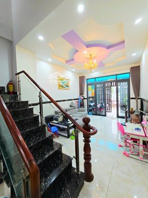 nhà 3 tầng hxh võ văn hát, thông hẻm 416 lã xuân oai,p.long trường,sát lò lu,quận 9