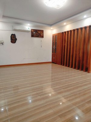 cho thuê nhà phố unitow tpm mặt tiền đường trục chính