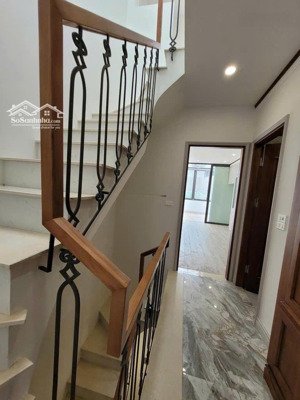 nhà phố tây hồ, lô góc 2 mặt thoáng, view hồ tây, giá 14,2 tỷ