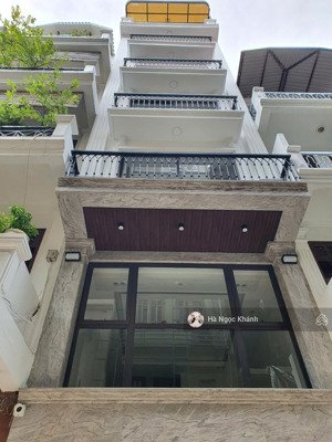 21,8 tỷ : 80m2, mt 4,6m, 6 tầng đẹp - phân lô vip tú mỡ - oto tránh - 3 bước ra công viên, hồ