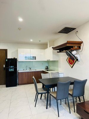 bán gấp căn hộ mỹ đình pearl full nội thất, 1,5 ngủ, giá 5,1 tỷ sđcc view đẹp. c dung