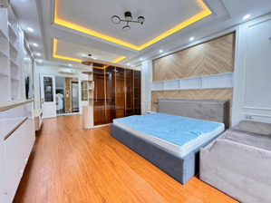 bán nr phùng chí kiên, thang máy, ô tô 7 chỗ vào nhà, 15,9 tỷ, 45m2, 7 tầng bao đẹp hot!