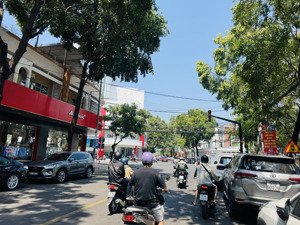 cho thuê căn góc 2 mặt tiền đường lý tự trọng - lộc thọ sát biển ( ưu tiên cho các thương hiệu thuê