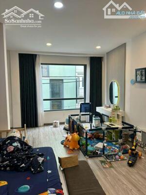  CƠ HỘI DUY NHẤT! HXH LÊ THỊ RIÊNG, P.BẾN THÀNH. DT 4,75 X 14M. KC 4 TẦNG. CHỈ 18 TỶ 