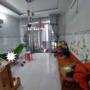 nhà shr đẹp hiếm 4x7,5 ,2 tầng gần trường học trần phú, chợ lạc quang trường chinh