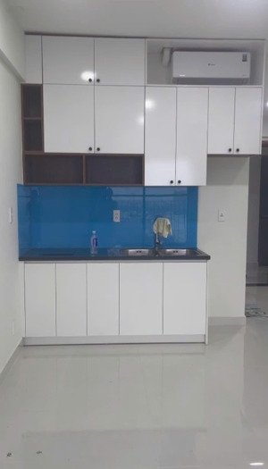 chính chủ cho thuê cc new lavida lô b, 4,5 triệu, 1pn 1vs, có nội thất, miễn pql, lh 