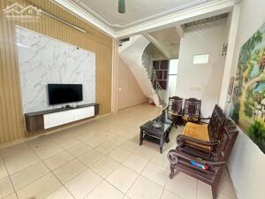 Bán nhà 3 tầng tại trung tâm Thành Phố Vĩnh Yên, Vĩnh Phúc. Giá 2.35 tỷ