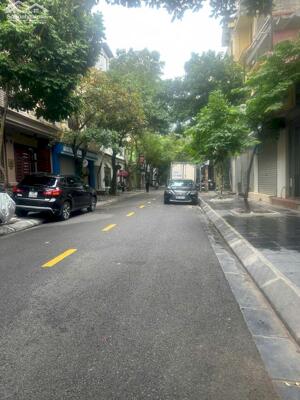 Cho thuê nhà ngõ 25 Thọ Tháp. DT 150m2 x 2T, Mt 8m. Giá 35 triệu/tháng