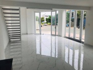 cho thuê shophouse phúc đạt - phú lợi - tdm - bd diện tích: 65m2. giá thuê 6 triệu/th