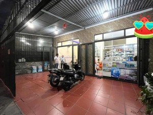 chính chủ gửi bán căn nhà 2 tầng mặt tiền trường chinh, an khê, đà nẵng. dt đất 74m2, 2 căn riêng