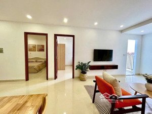bán căn hộ 65 m2 , 2 pn 1 wc, nội thất đẹp , lầu cao , bancol hướng mát ,giá chỉ 2,86 tỷ , rẻ nhất