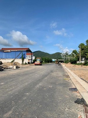 cần bán lô đất 1819 m2 ngay phú mỹ bà rịa vũng tàu