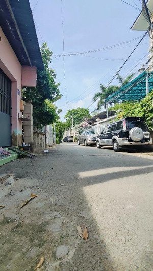 bán nhà 63m2 4 tầng 5pn gần chợ phú hữu, giáp quận 2 đường oto sổ hồng bao sang tên 