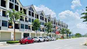 bán liền kề đường 17m khu đông dương dự án hinode royal park. dt 100m2 giá 17,3 tỷ. lh: 