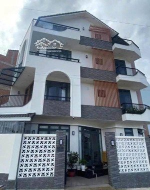 cần bán nhanh nhà phố mới xây đường nguyên tử lực, đà lat giá chỉ 9 tỷ