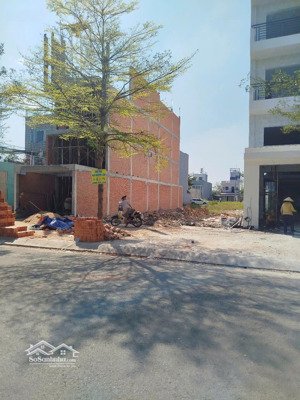 bán 5x26m thổ cư khu đông dân, cách aeon tên lửa 20p