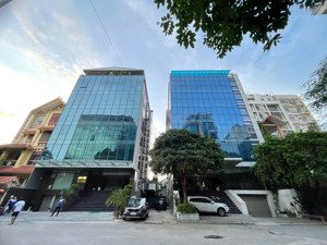 đầu tư bán kin...! mặt phố hoàng quốc việt - vỉa hè 5m - mặt tiền khủng 12m - căn góc kinh - 75 tỷ.