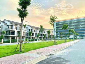 bán căn sh2 centa riverside dt: 100 m2 giá chỉ 6,x tỷ bao sổ , bao thuế phí ace quan tâm