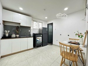 căn hộ 2pn 1pk full nội thất đi bộ qua công viên làng hoa