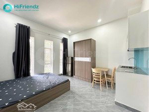 trống sẵn studio cửa sổ lớn - phòng thoáng mát - nội thất mới ngay gần cầu sài gòn