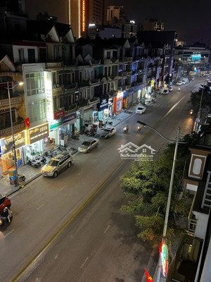 bán nhà 3 tầng mặt phố có dòng tiền cho thuê ổn định lâu dài 20tr/thang