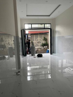 cho thuê cửa hàng, ki ốt tại nguyễn văn quỳ, 8 triệu, 40 m2 lh minh trang
