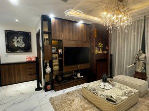 bán căn 3 phòng ngủ full đồ view sân vườn - giá 11 tỷ sổ đỏ sang tên