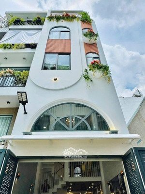 chính chủ cần bán dương quảng hàm, gò vấp, giá 4tỷ850/64,4m2(4,6x14), 3 lầu, gần chợ gò vấp, sổ sẳn