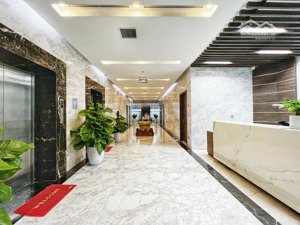 tòa văn phòng mặt phố nguyễn hoàng dt 280m x 8 tầng - mặt tiền 11m - vỉa hè thênh thang