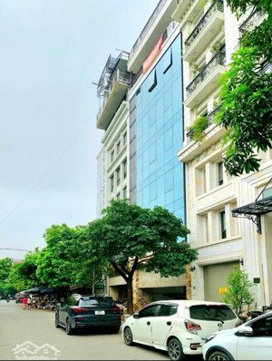 bán toà nhà mặt phố lạc long quân, 10 tầng*226m2, mt 11m, 105 tỷ gần lotte tây hồ, sát hồ tây