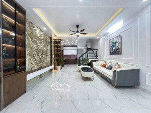 rẻ quá! phố giảng võ, ngõ nông gần phố, ô tô 30m, kinh doanh, sân xe riêng, 44m2*5t