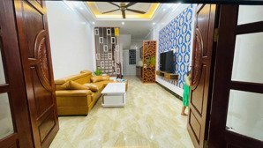 tây hồ - nhà đẹp nội thất hiện đại 2 ra hồ tây phân khúc hiếm chỉ 9.85 tỷ