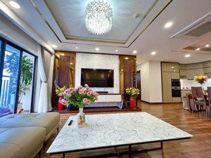 siêu đẹp! 4 phòng ngủ tại tòa diamond, full đồ, sẵn sổ, có slot ô tô