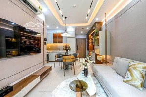 0938*242*889 hậu . cho thuê chcc kingdom 101 , quận 10 . dt - 75m2 2pn 2wc , giá 16 triệu .nhà đẹp