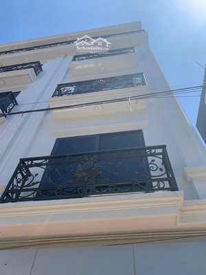bán nhà 5 tầng xây mới đường di aí, di trạch, hoài đức. gía 4,3 tỷ. 