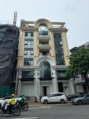 chủ nhà cho thuê toà nhà vip phố trần phú, ba đình ,hn, diện tích sàn 1.600m2. 