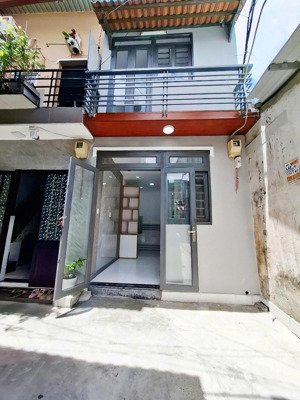 bán nhà mới tại tô ngọc vân, quận 12, giáp gò vấp. giá 840 triệu còn thương lượng mạnh, 40m2