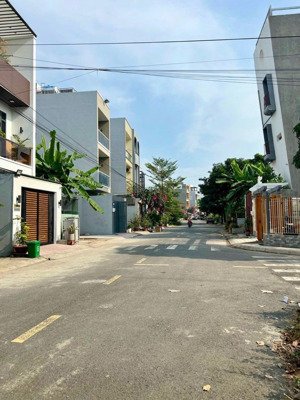 1 lô duy nhất dự án diamontow hẻm 68 bưng ông thoàn giá: 4,75 tỷ/65m2