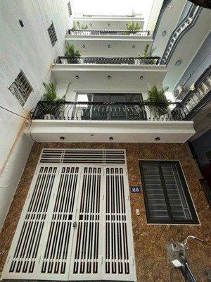 bán nhà cầu diễn - 35m2 nhà 5 tầng dân xây đơn lập - thoáng sáng rực rỡ - 5.2 tỷ