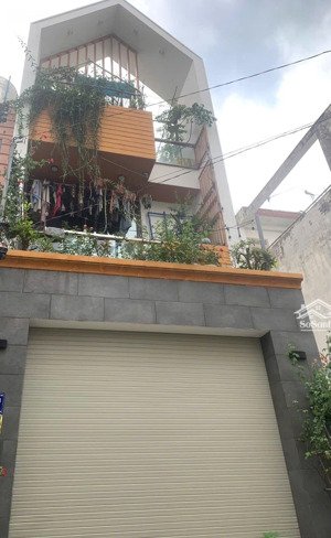 nhà 3 tầng, hẻm xe hơi, đường bưng ông thoàn quận 9 giá 5,7 tỷ