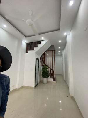hiếm, bán nhà mới, full đồ, ở ngay ngõ ô tô gần phố đại mỗ, 33m2, 4 tầng, giá 6.89 tỷ lh 