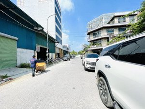 bán 84m đất đấu giá tứ hiệp - thanh trì. vị trí đẹp, mặt tiền rộng, giá tốt. lh: 