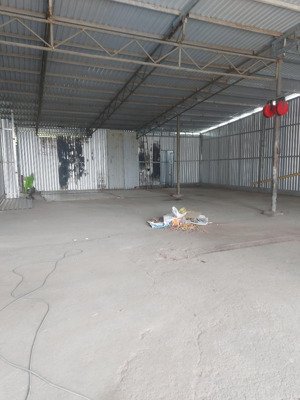 cho thuê xưởng 240m2 (chưa có điện 3fa) tân đông hiệp dĩ an bình dương 15tr/th
