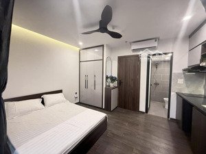 bán ccmn lạc long quân, tây hồ, dt 83 m2, 7t thang máy, gần phố, dt 1,3 tỷ/năm ngay trịnh công sơn