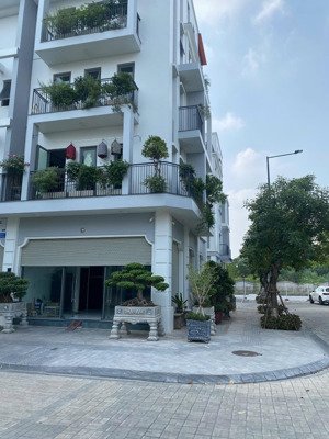 the manor: chính chủ cần bán gấp bt góc đẳng cấp dt 125m2, mt 6m. full nội thất. 5x tỷ