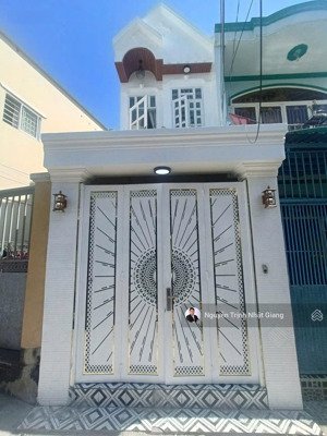 bán nhà phố mới liền kề quận 7 sổ hồng riêng hoàn công đầy đủ