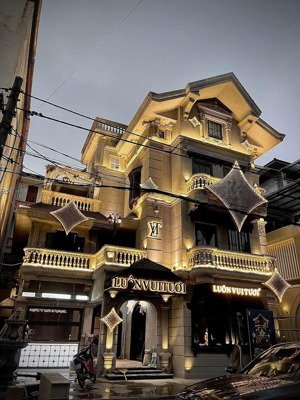 cho thuê nhà mặt phố linh lang, dt 85mx4t, mt 5m, khu vực tập trung nhiều người hàn - nhật