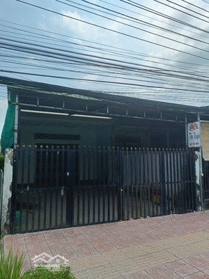 bán nhà mặt tiền phan văn lại thuộc phường 6, tp tân an, diện tích: 6 x 29 nở hậu 6.5m