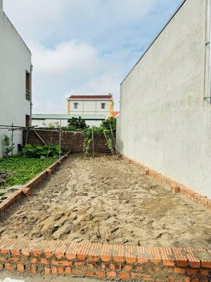 chính chủ cần tiền bán gấp mảnh đất đẹp đông hội. đông anh