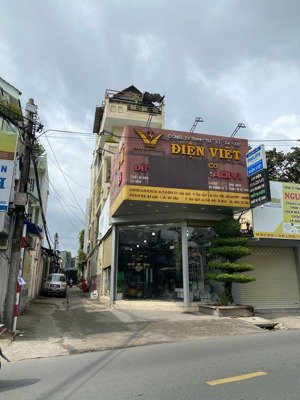 căn góc mt tân kỳ tân quý. vị trí sầm uất đủ lộ giới, dt: 5x28 ( 140m2) . giá: 23 tỷ tl